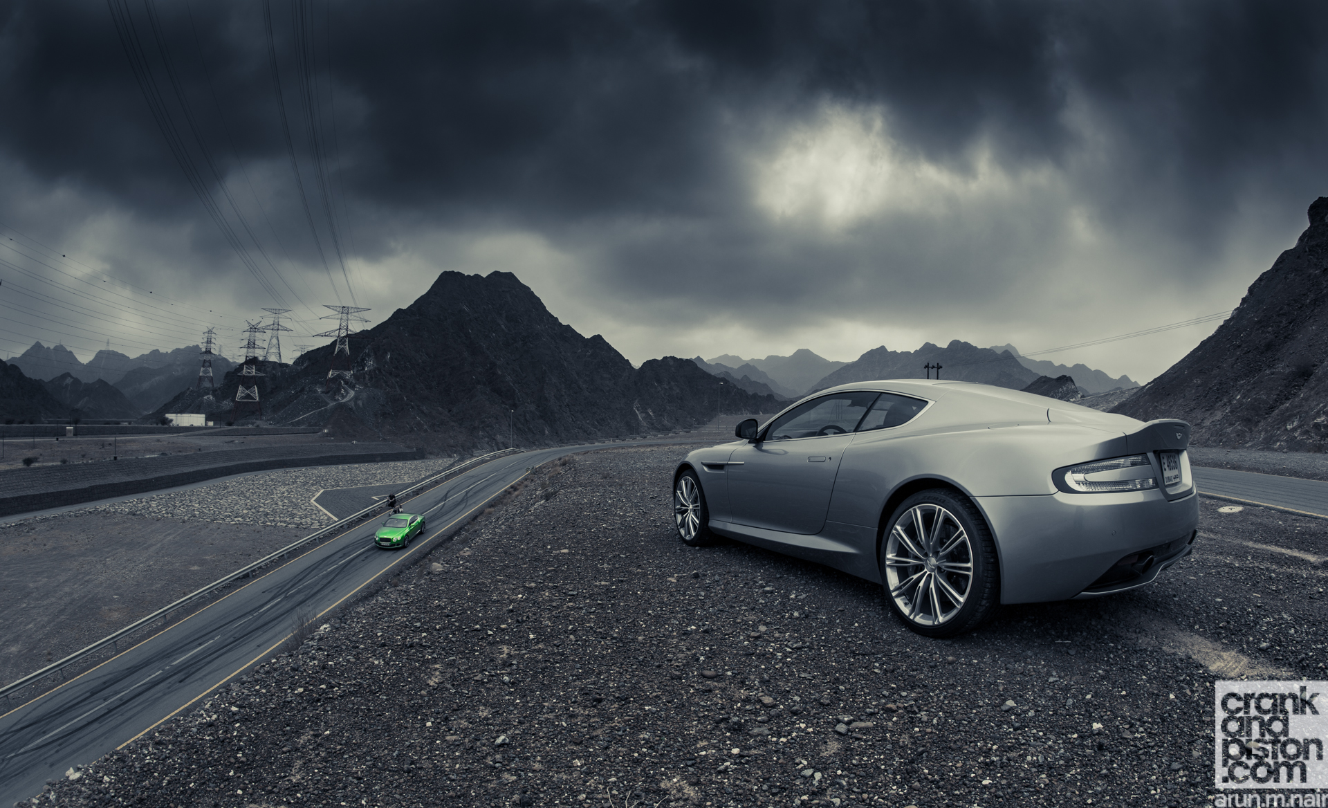 Bentley-Continental-GT-Speed-Aston-Martin-DB9-Dubai-UAE-Wallpapers-01