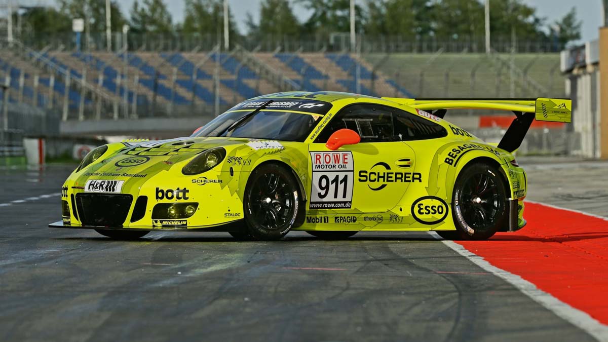 Porsche 911 RSR Race track