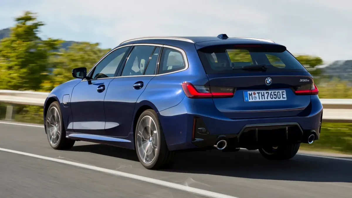 2022-BMW-3-series-facelift-2