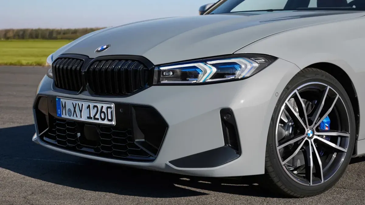 2022-BMW-3-series-facelift-7