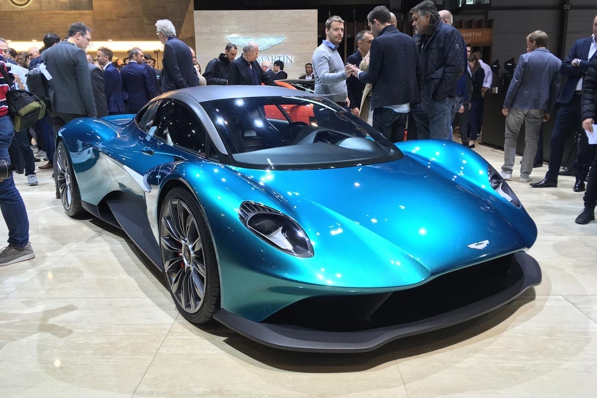 Aston Martin Vanquish Vision concept stars in Geneva