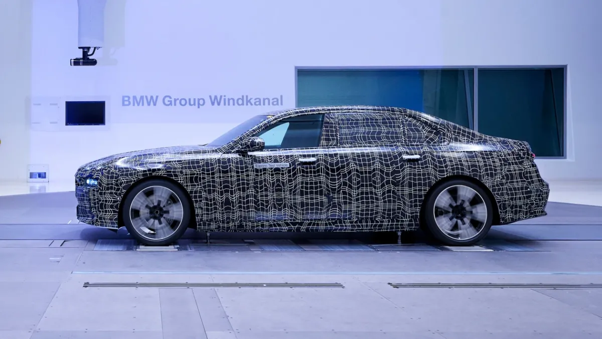 BMW i7 teased ahead of April reveal – EV to be most powerful 7