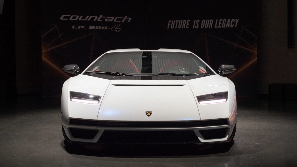 Countach-LPI-800-4-11