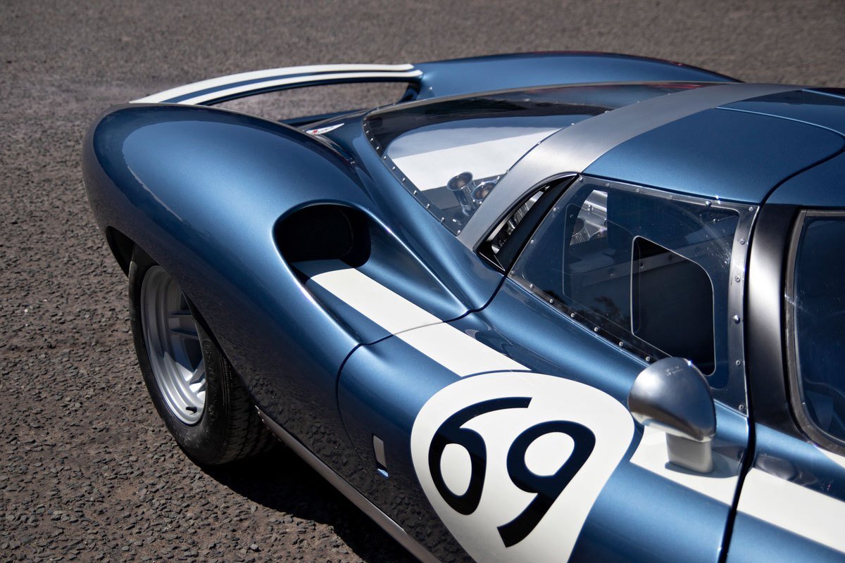 Ecurie-Ecosse-LM69-6