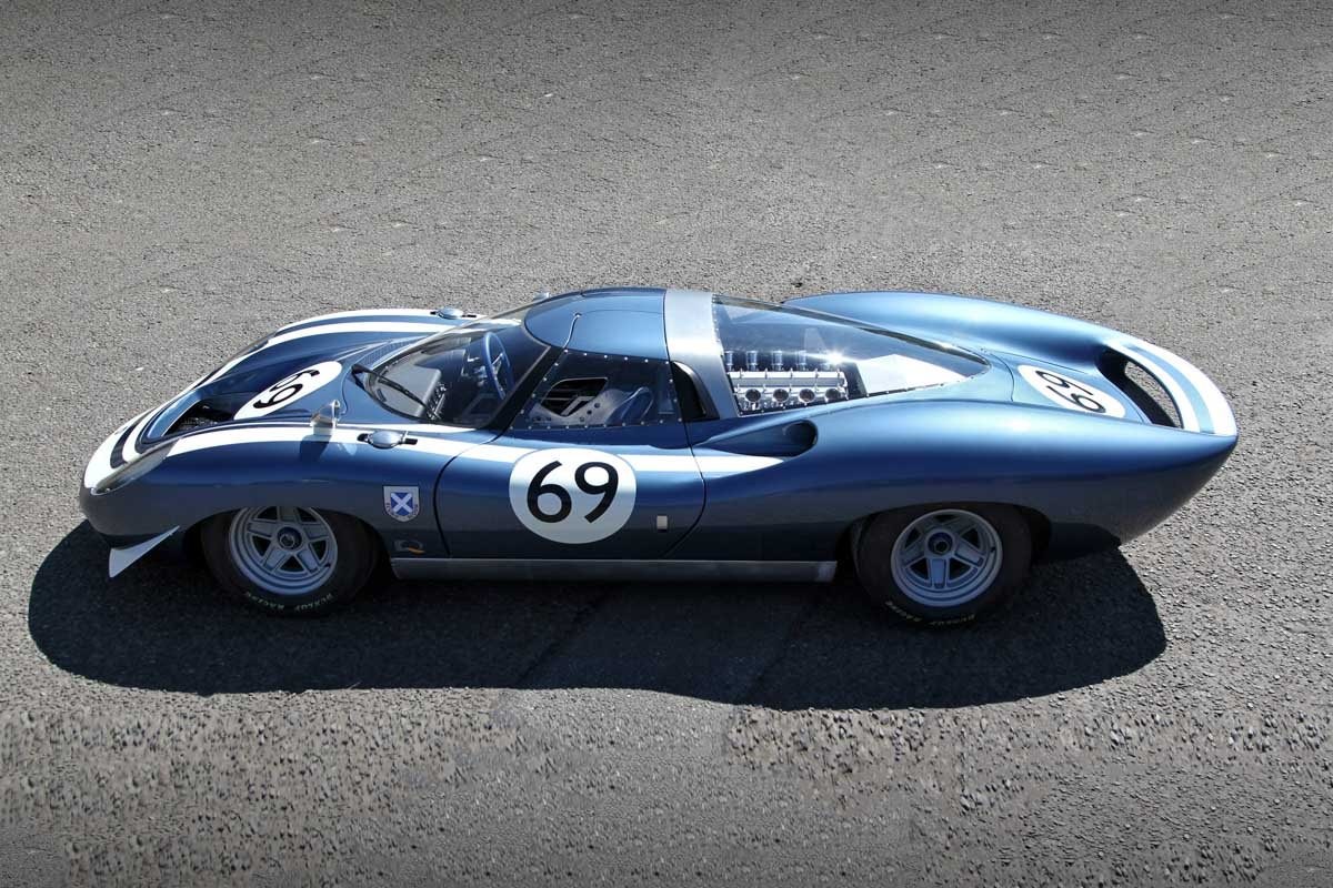 Ecurie-Ecosse-LM69-7